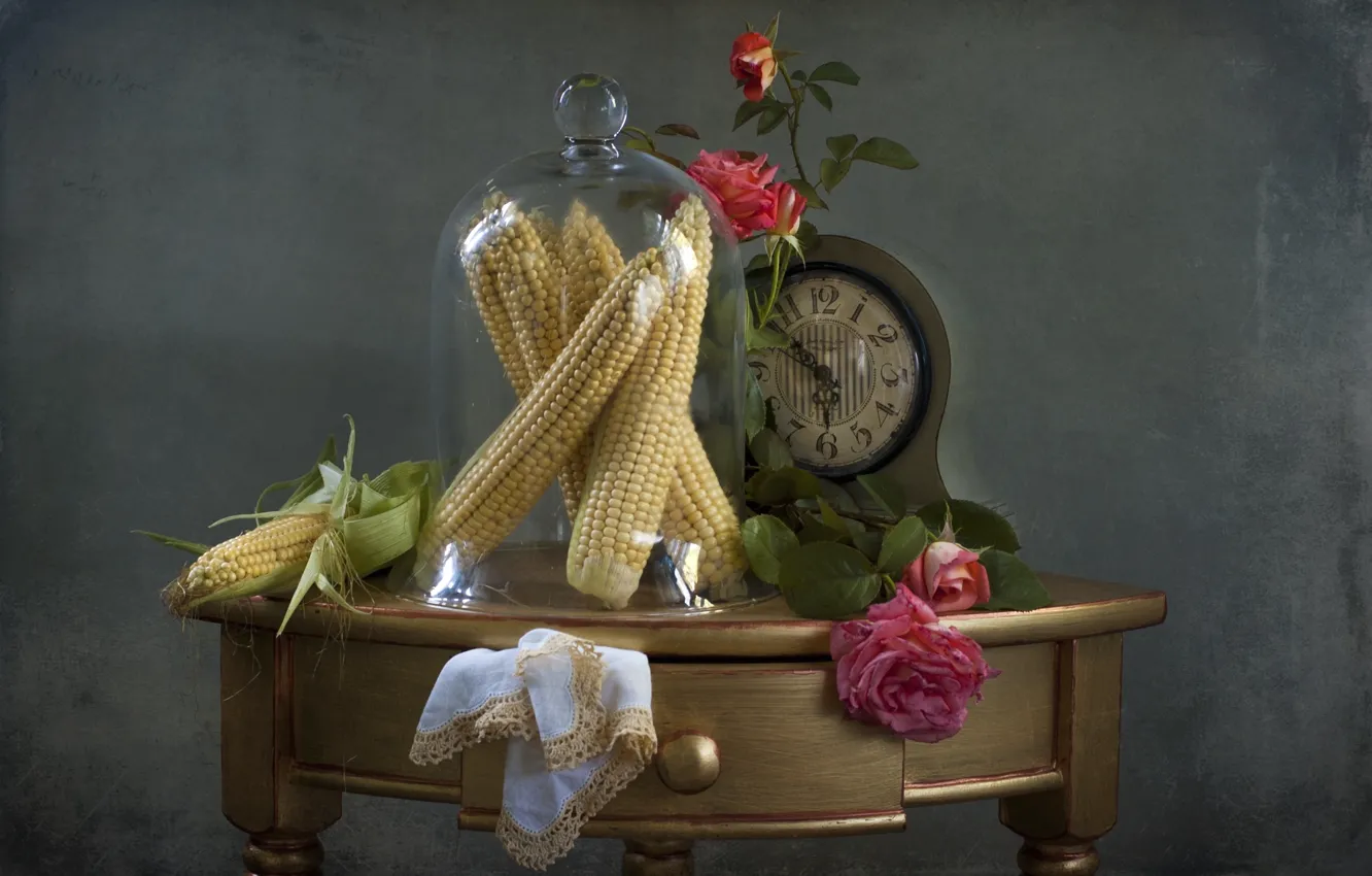 Photo wallpaper watch, roses, corn, still life