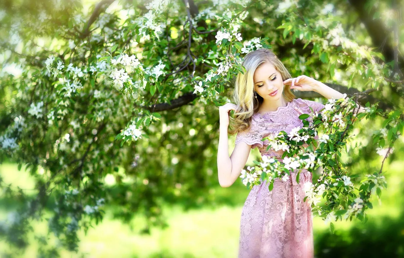 Photo wallpaper trees, flowers, face, woman, spring, bokeh