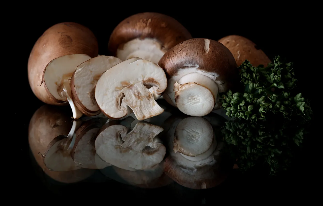Photo wallpaper reflection, mushrooms, food, black background, mushrooms