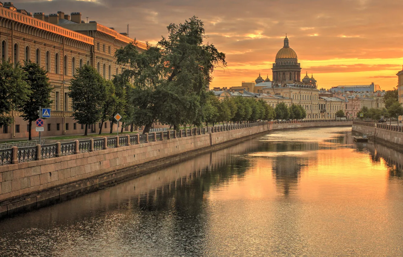 Photo wallpaper the city, river, building, morning, Peter, Sink, Saint Petersburg, St. Isaac's Cathedral