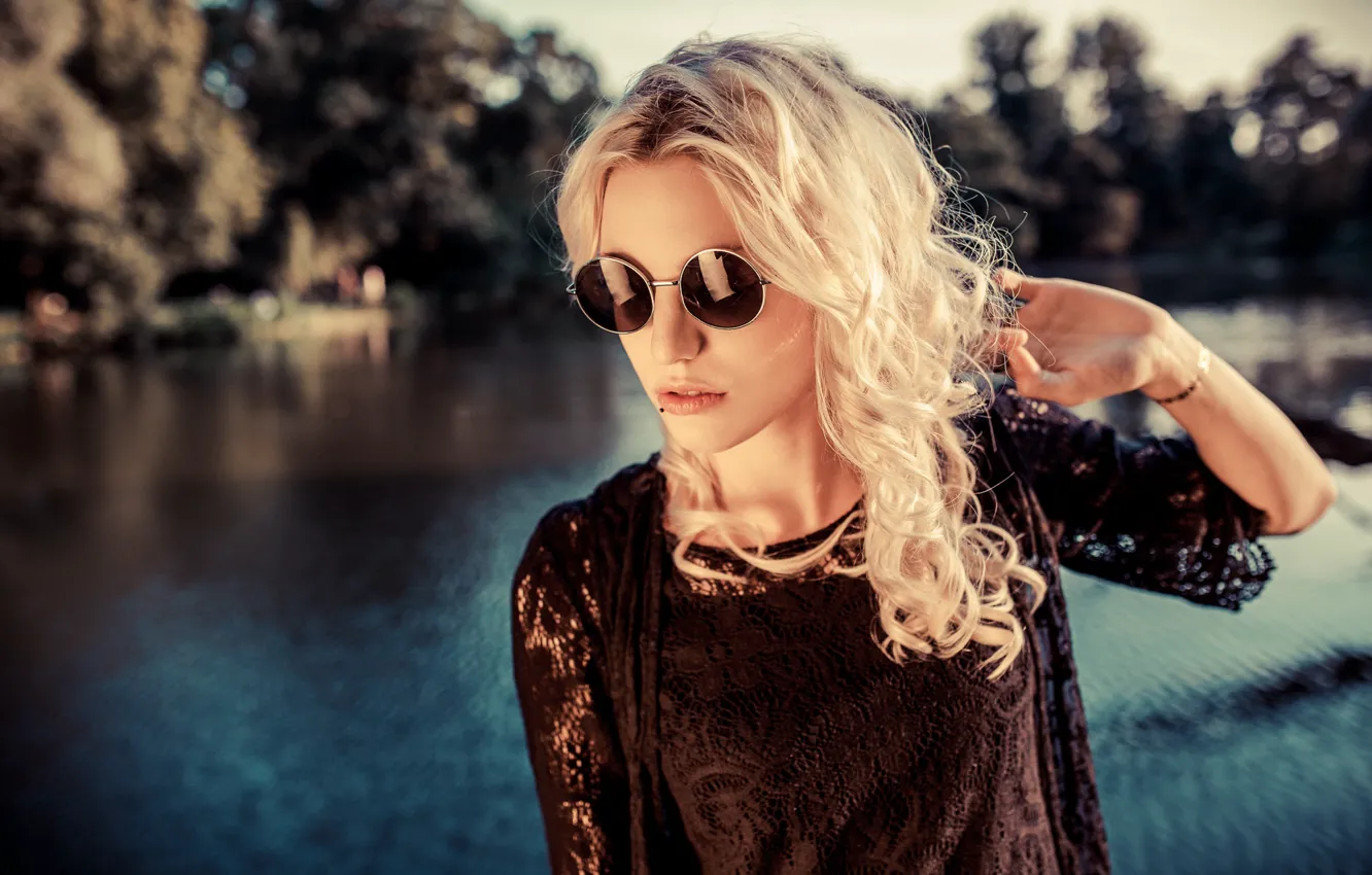 Photo wallpaper water, glasses, blonde, curls, Natalie Becker