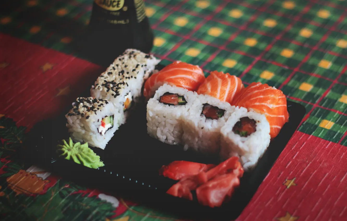 Photo wallpaper fish, figure, rolls, wasabi