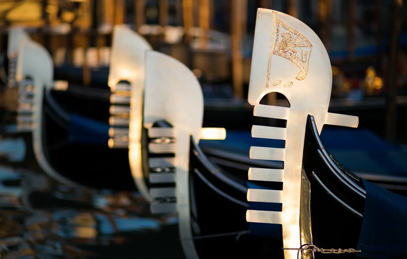 Photo wallpaper macro, the city, Venice, gondola