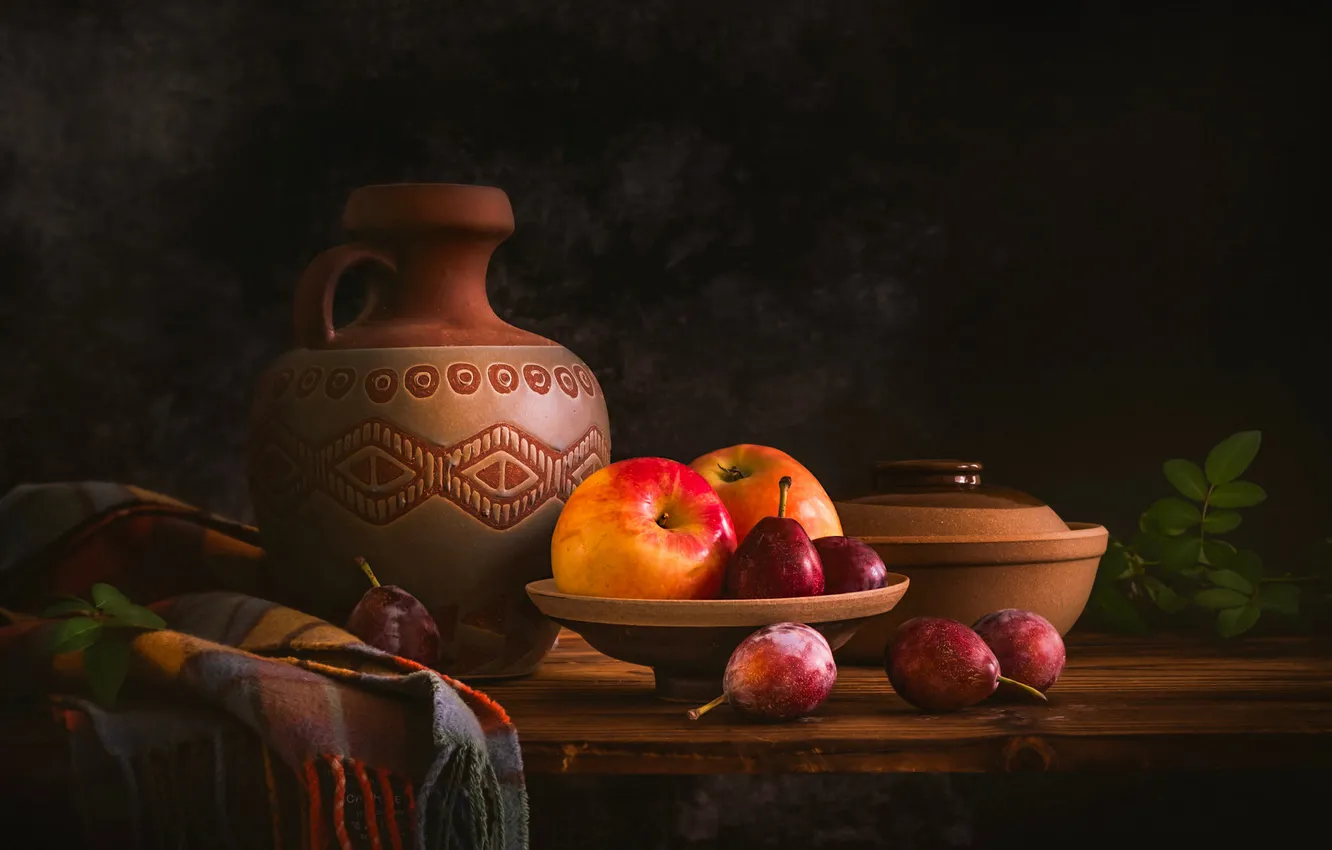Photo wallpaper leaves, light, red, the dark background, table, pattern, apples, scarf