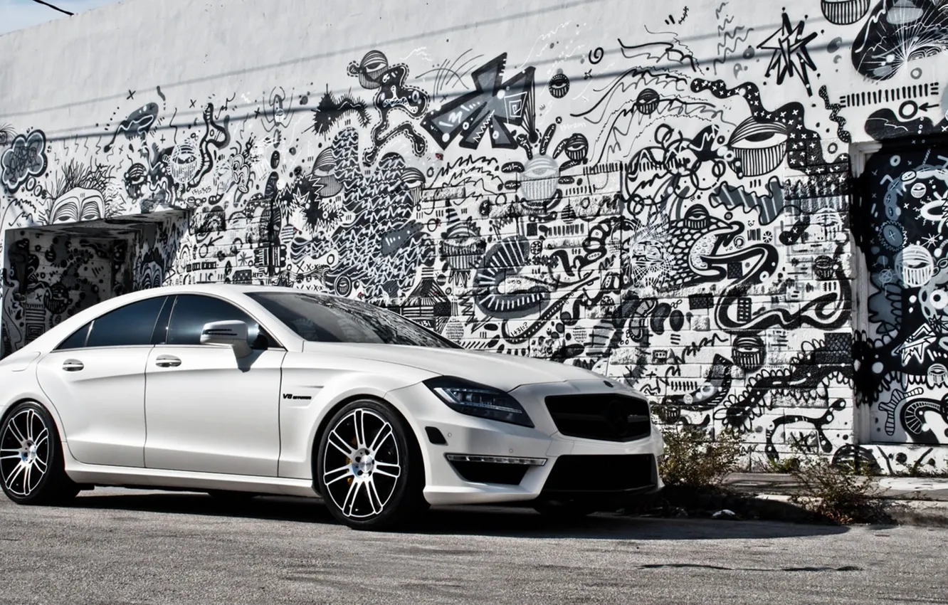 Photo wallpaper white, wall, Mercedes-Benz, AMG, CLS63, gaffiti