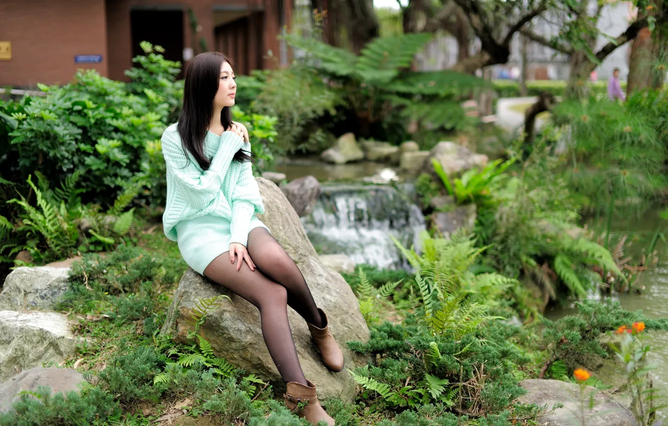 Photo wallpaper pose, pond, model, portrait, makeup, garden, figure, dress