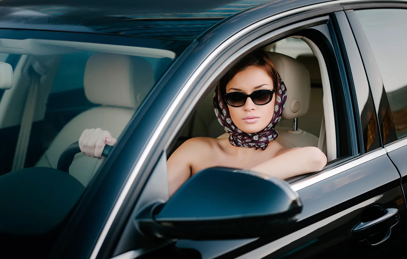 Photo wallpaper machine, girl, retro style, Glamour driver