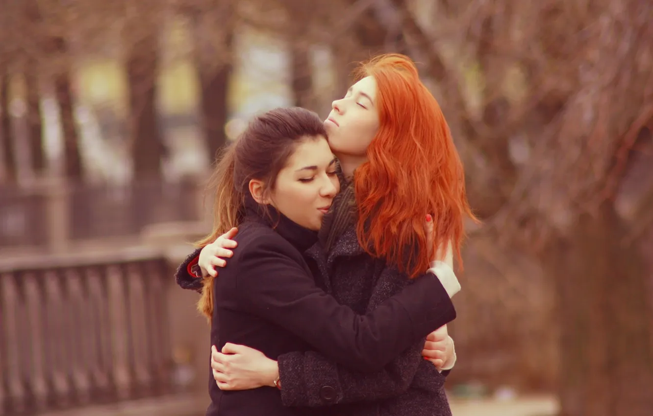 Photo wallpaper girl, hugs, red, brown hair, coat