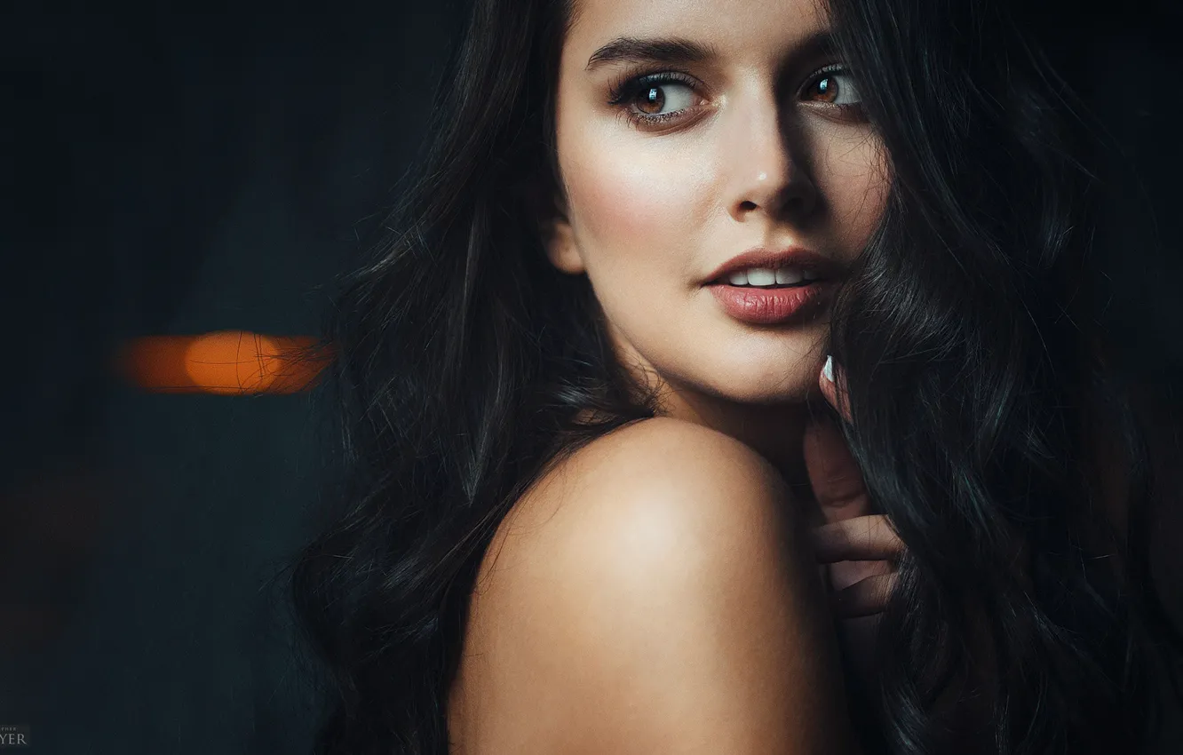 Photo wallpaper close-up, face, background, model, portrait, makeup, brunette, hairstyle