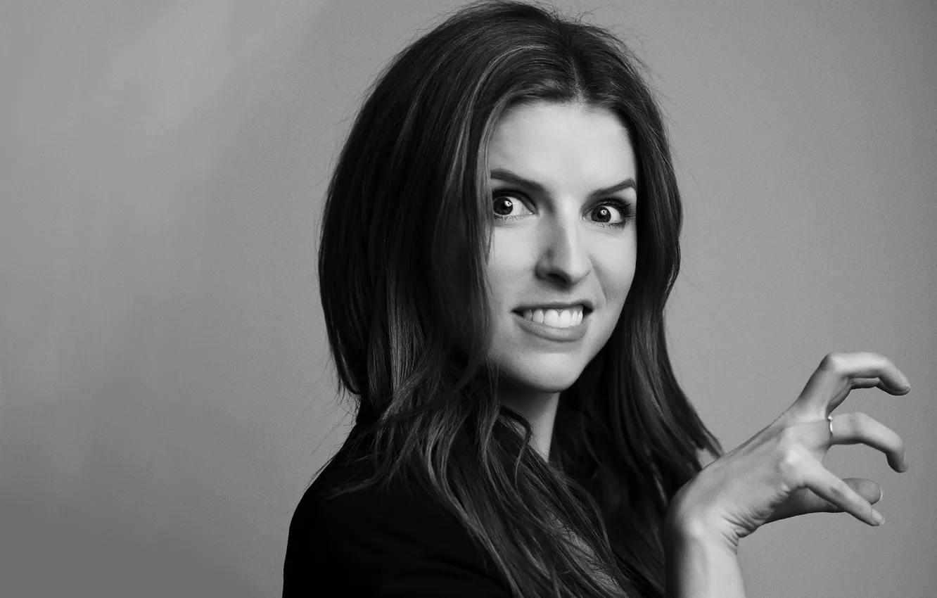 Photo wallpaper look, portrait, actress, black and white, beauty, Fooling around, Anna Kendrick, Anna Kendrick