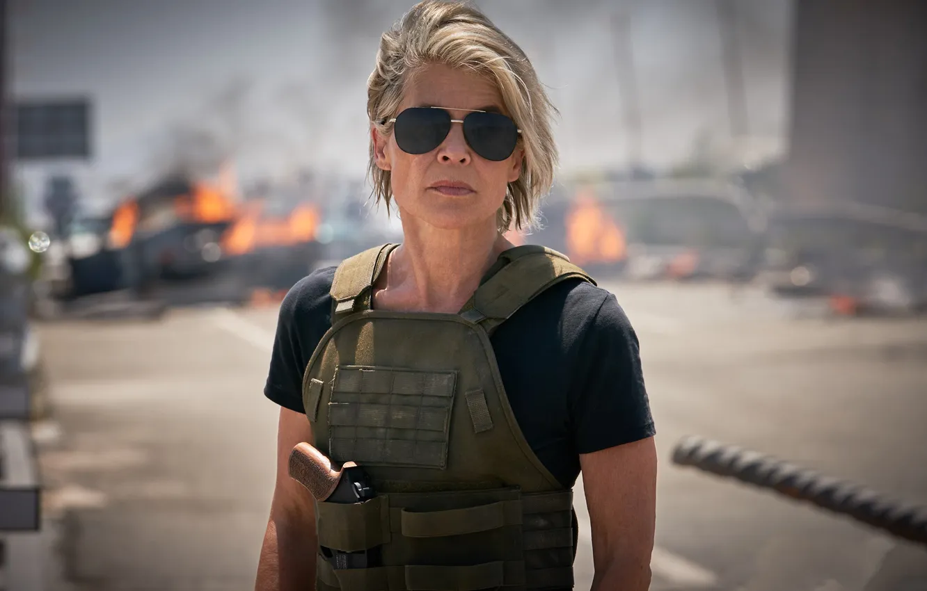 Photo wallpaper Terminator: Dark Fate, frame, Terminator: Dark destiny, Terminator, bokeh, Linda Hamilton, Linda Hamilton, action