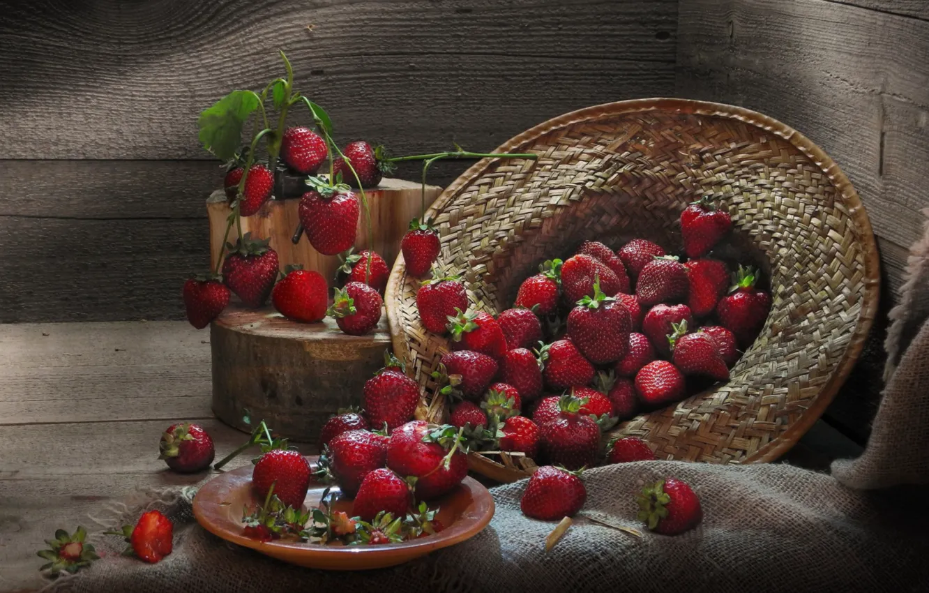 Photo wallpaper berries, hat, strawberry