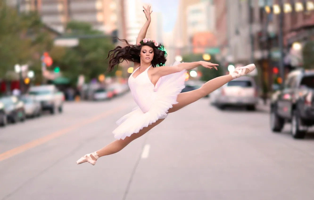Photo wallpaper jump, street, dance, flight, ballerina, Pointe shoes