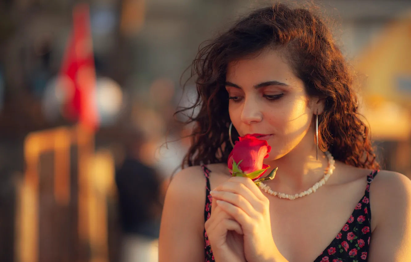 Photo wallpaper girl, roses, bokeh