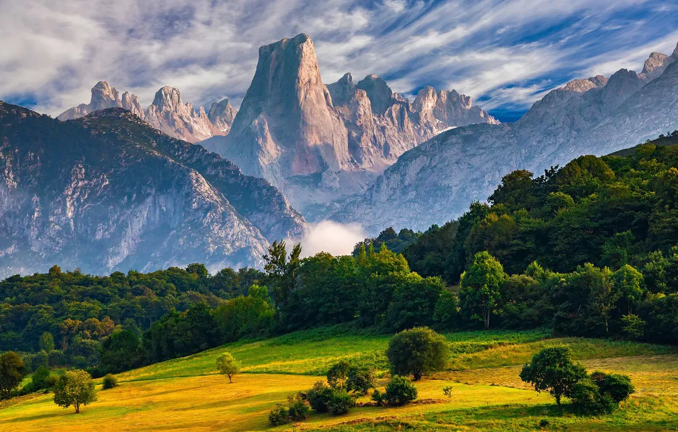 Photo wallpaper Spain, Asturias, The Picos de Europa, mountain, Naranjo de Bulnes