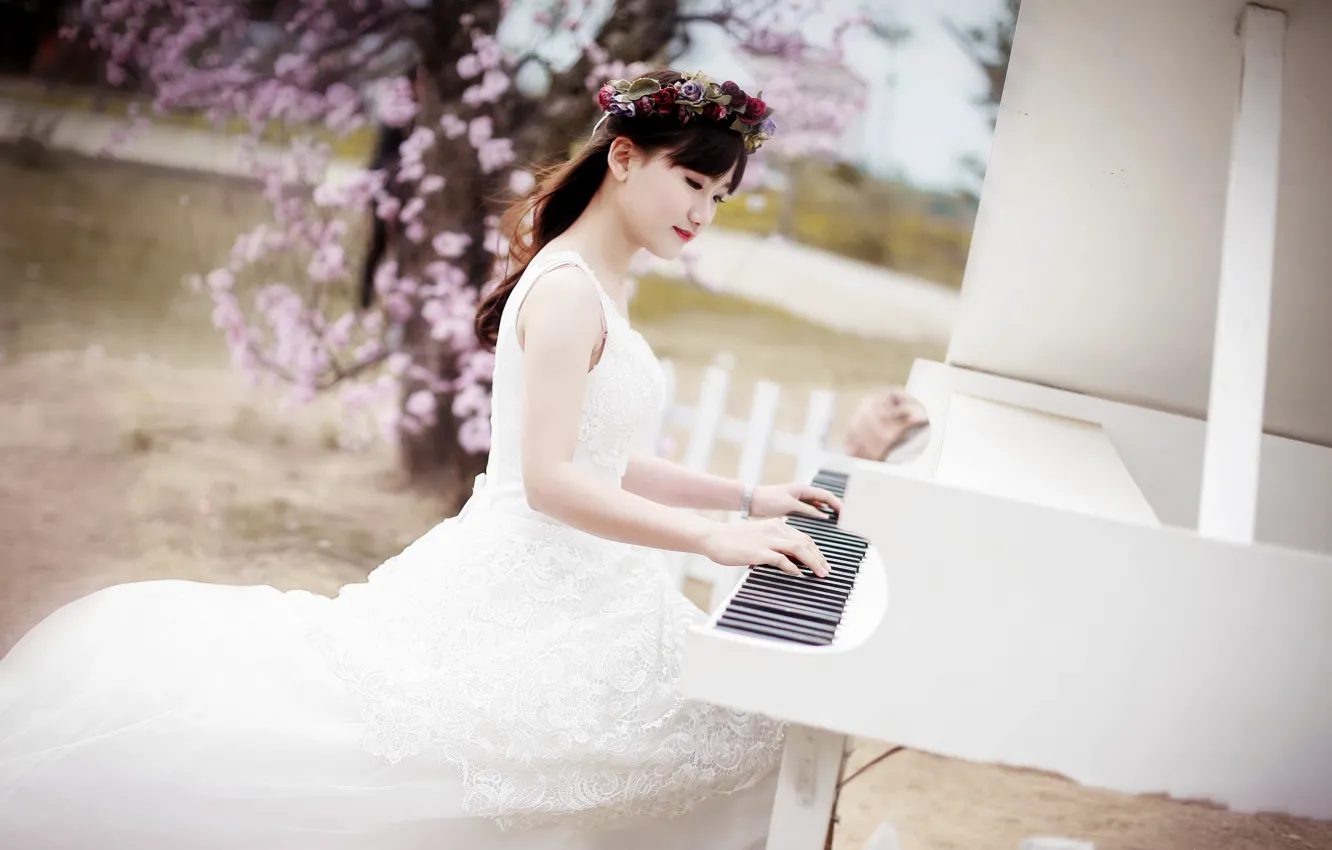 Photo wallpaper girl, music, piano, Asian