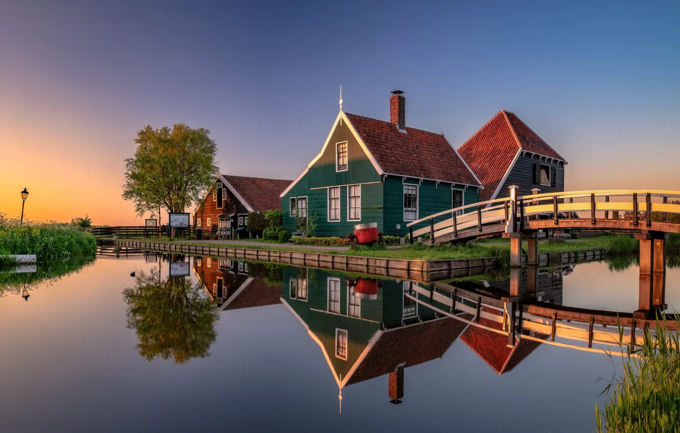 Photo wallpaper shore, house, pond, Holland
