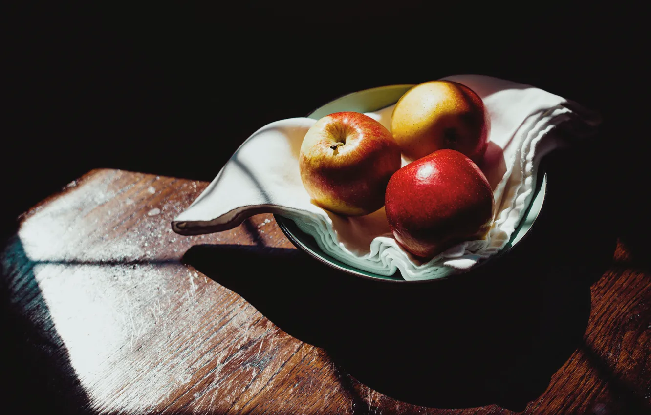 Photo wallpaper light, apples, towel, bowl, black background, still life