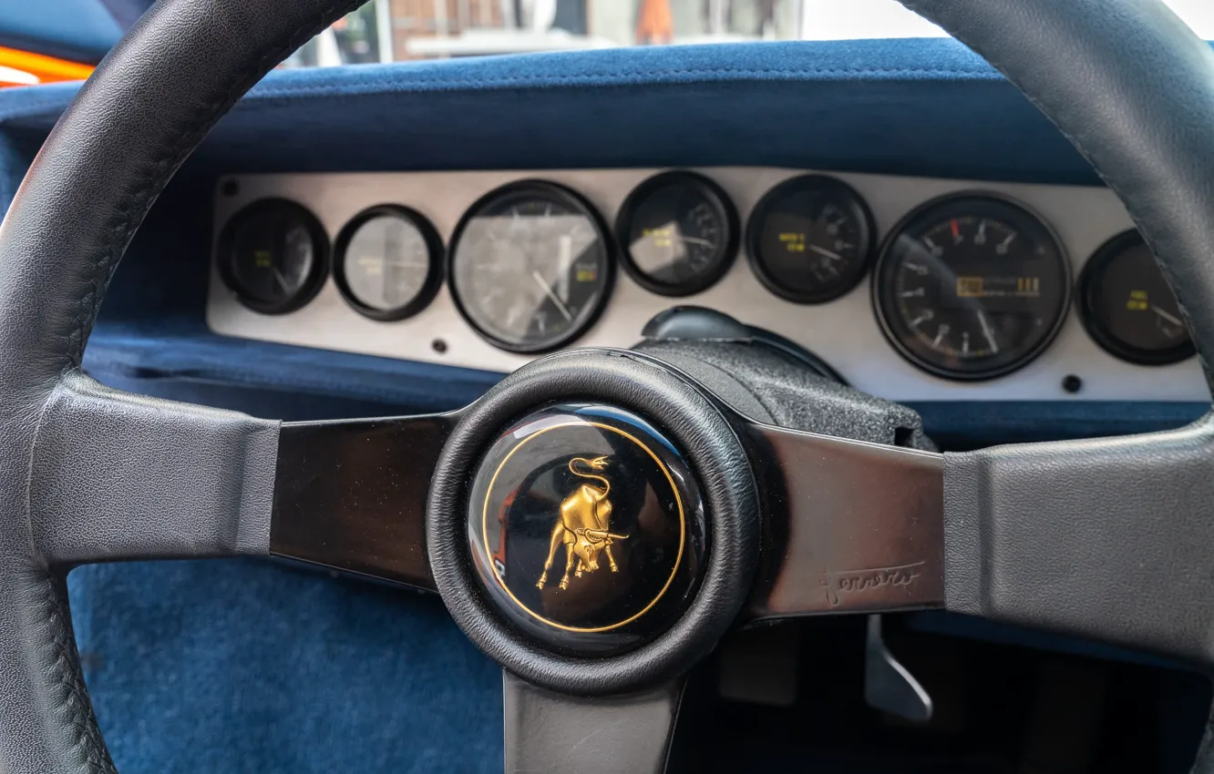 Photo wallpaper Lamborghini, Countach, steering wheel, badge, Lamborghini Countach LP400