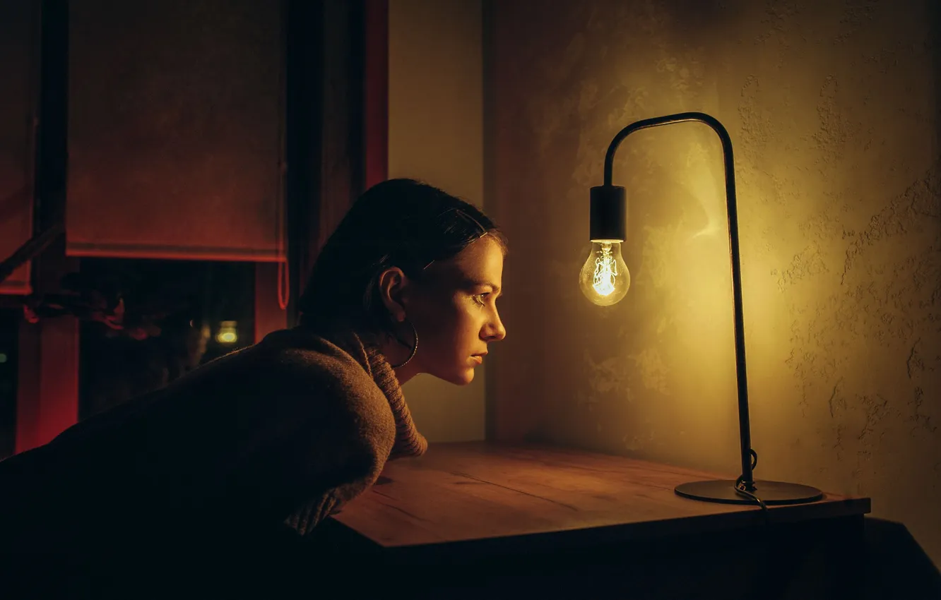 Photo wallpaper girl, light bulb, Alexander Strelkov