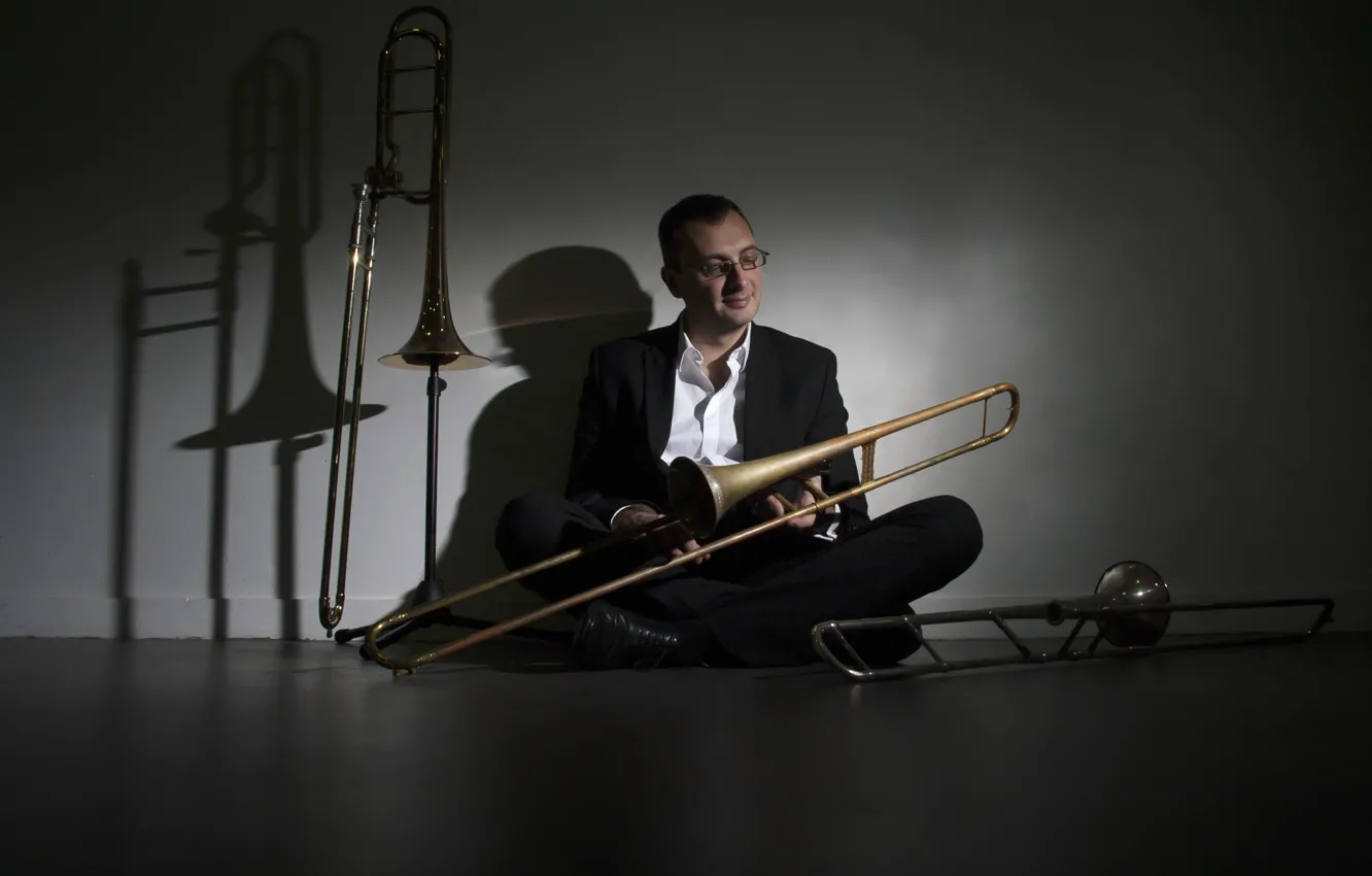 Photo wallpaper music, people, Trombones