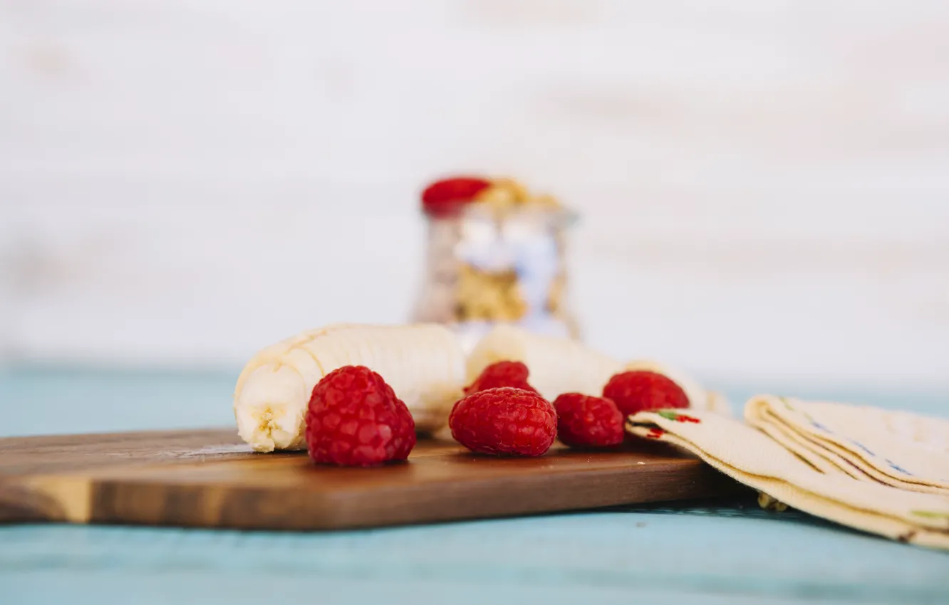 Photo wallpaper raspberry, bananas, cutting Board