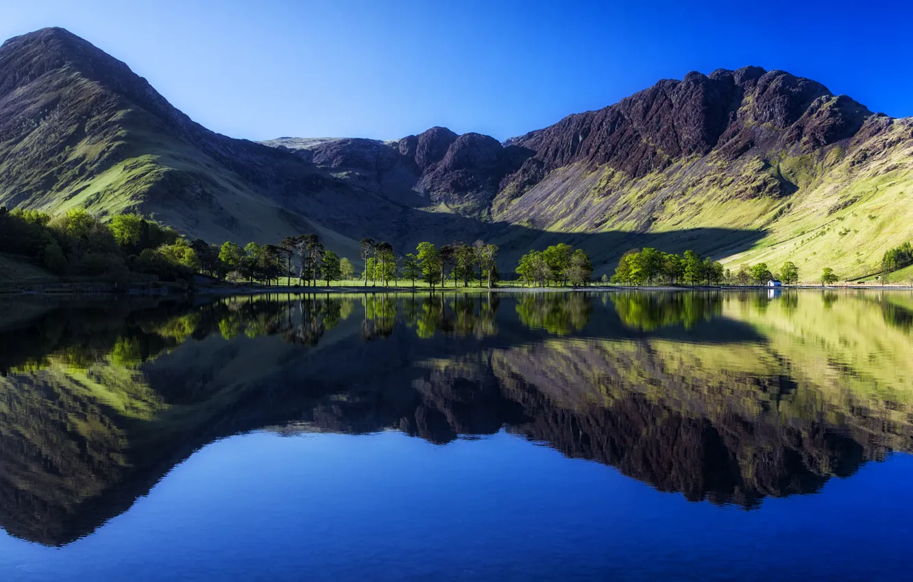 Photo wallpaper water, trees, mountains, lake, reflection, shore, England, house