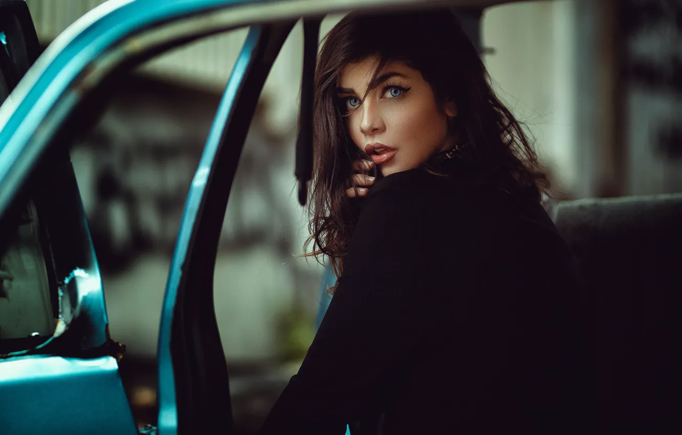 Photo wallpaper auto, look, girl, arrows, hair, Topaz Arbell, Happy Anas