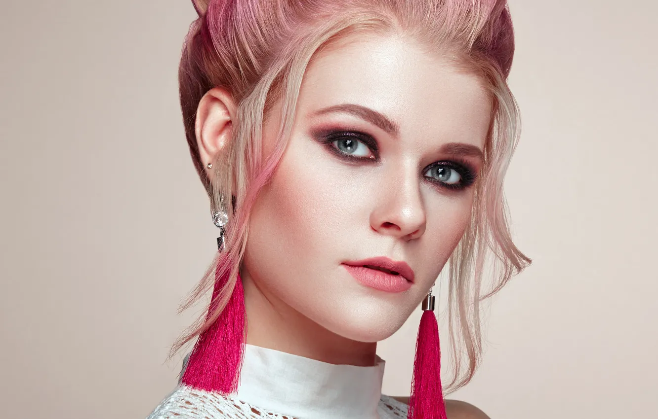 Photo wallpaper look, close-up, background, portrait, earrings, makeup, hairstyle, blonde