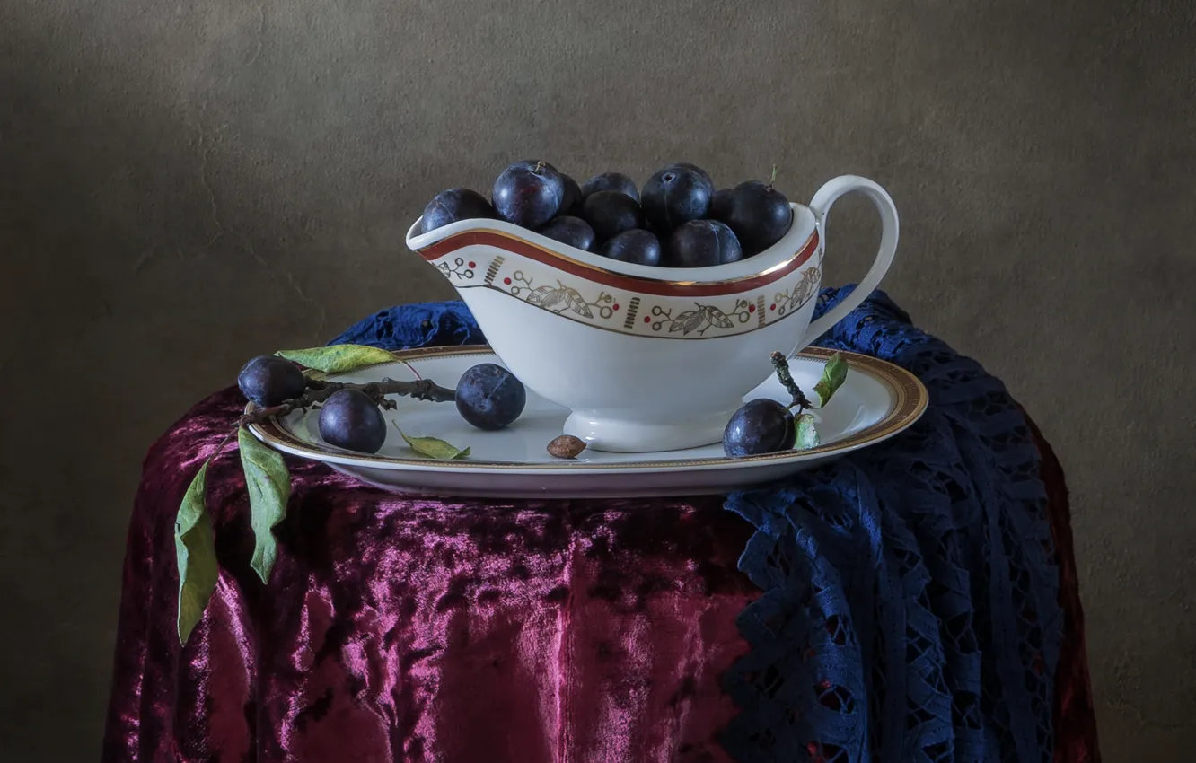 Photo wallpaper leaves, background, wall, plate, fabric, still life, velvet, plum