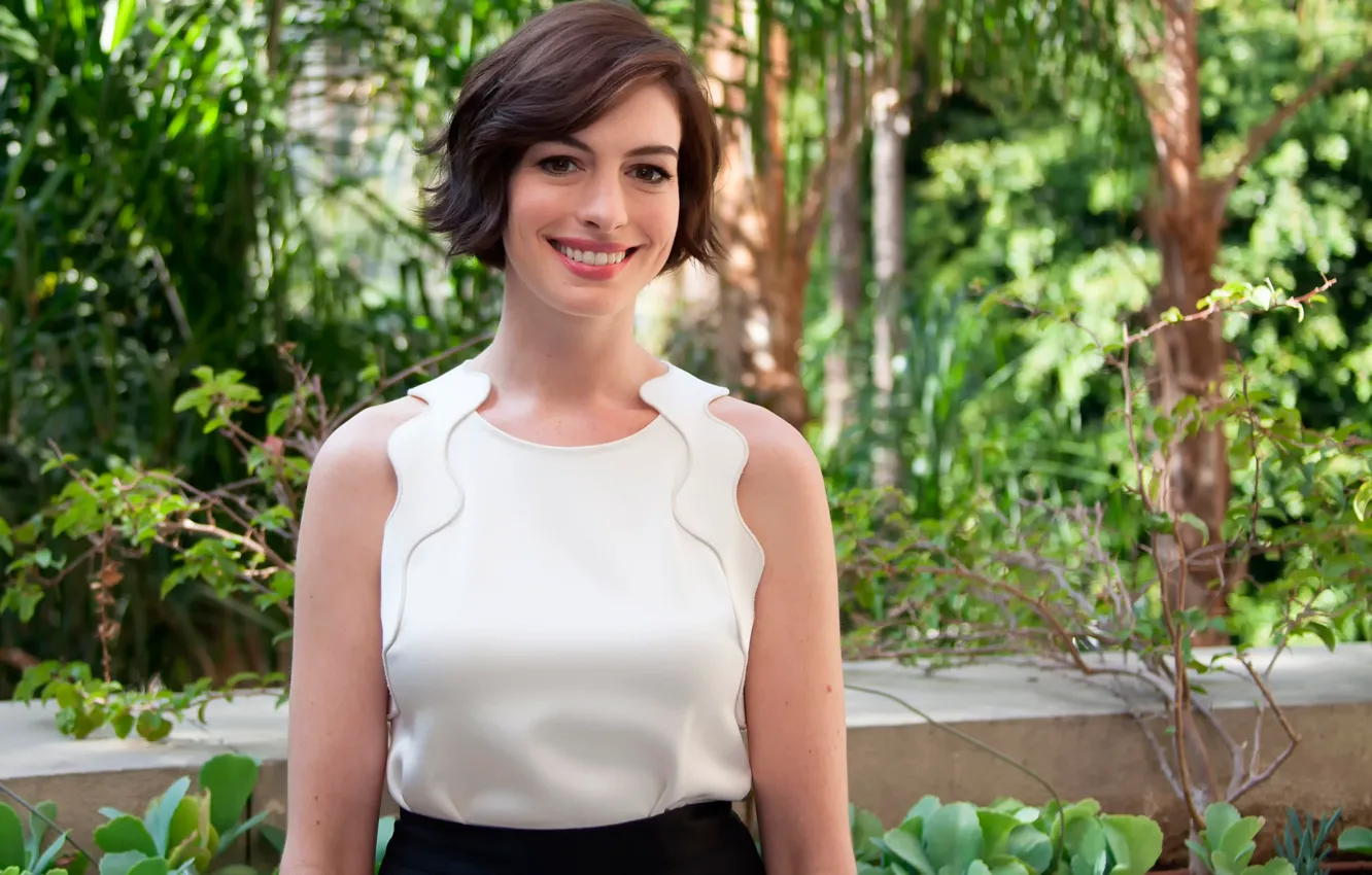 Photo wallpaper Anne Hathaway, press conference, Interstellar, Interstellar, October 2014