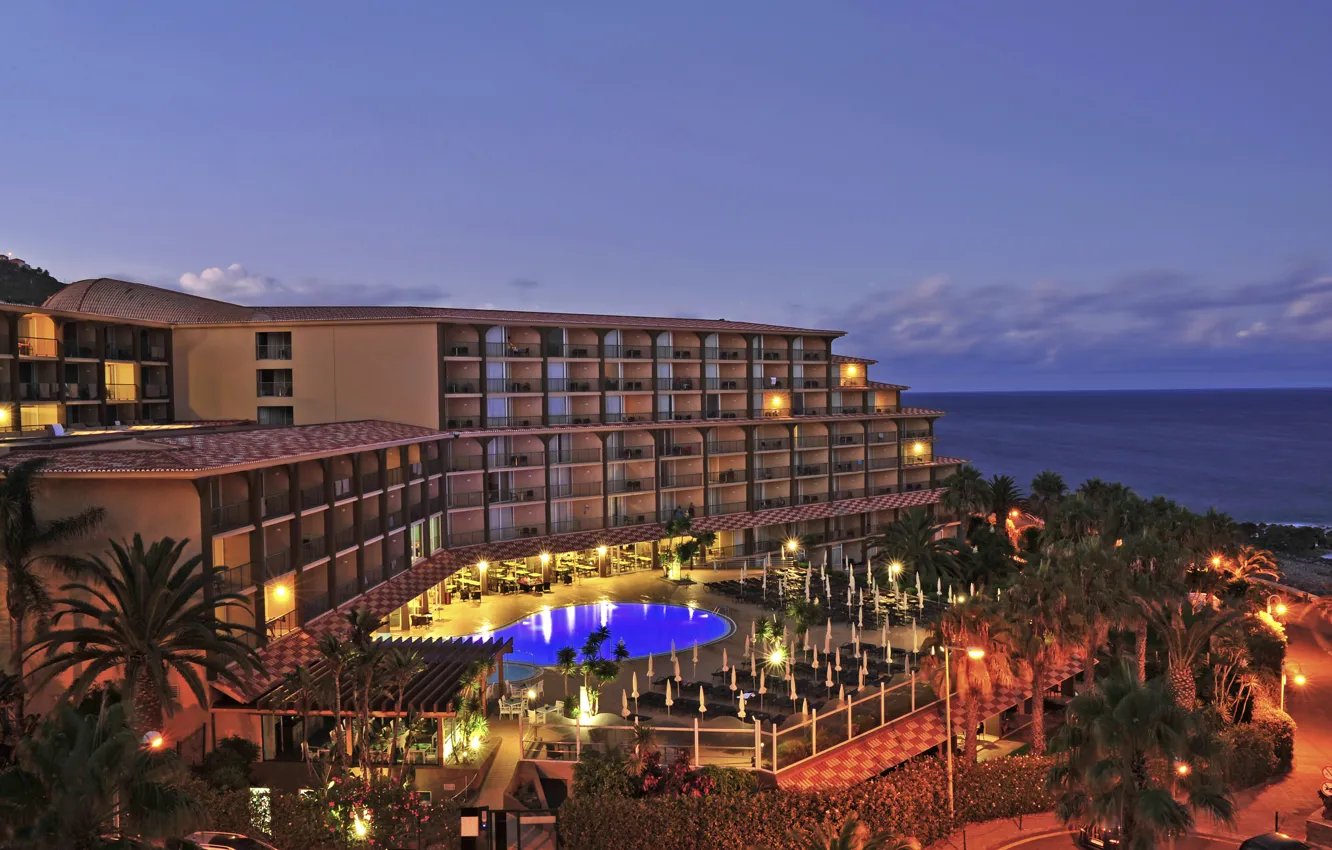 Photo wallpaper sea, lights, palm trees, coast, the evening, pool, the hotel, Portugal