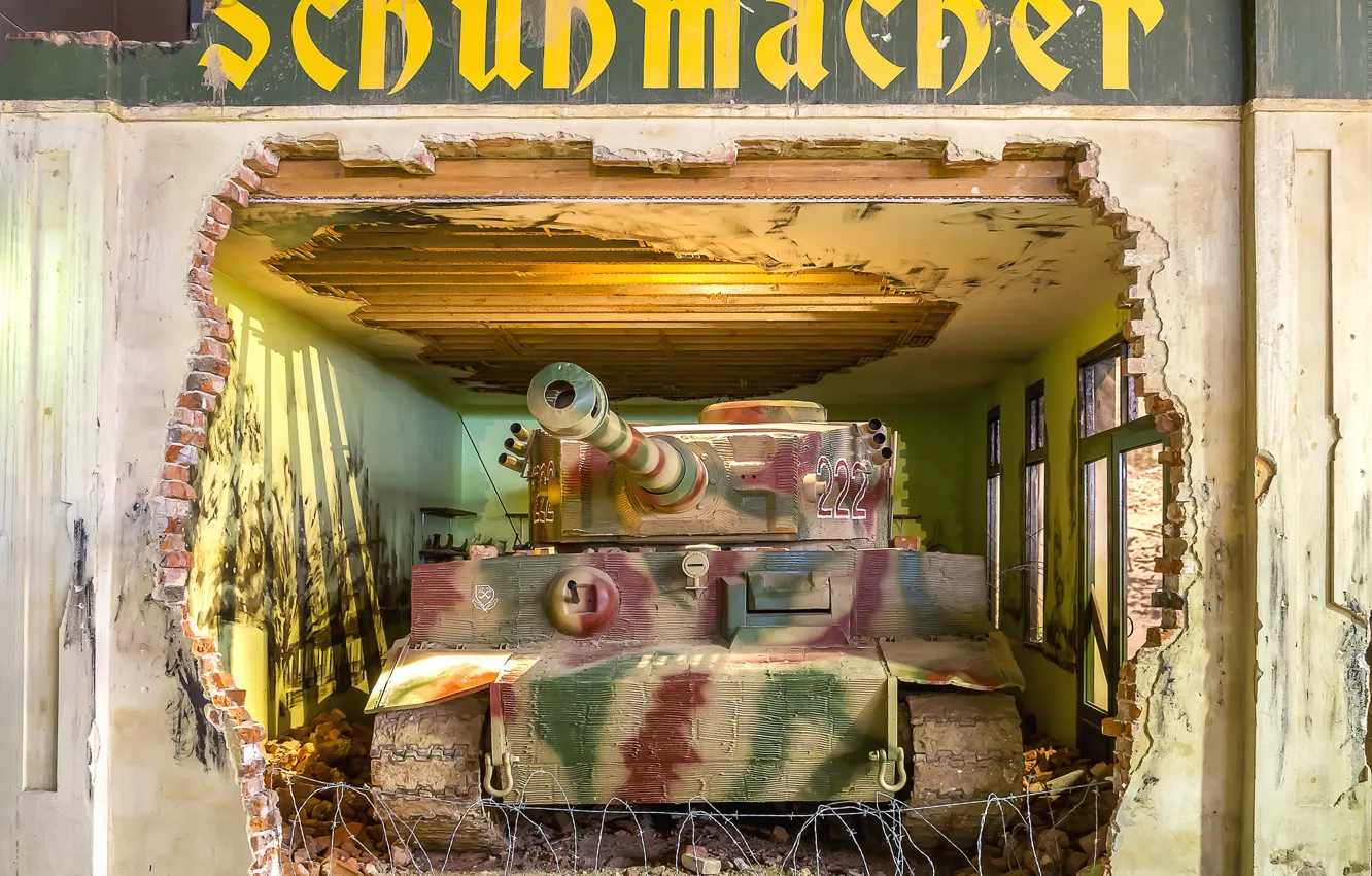 Photo wallpaper tiger, the barrel, the ruins, tank, Museum