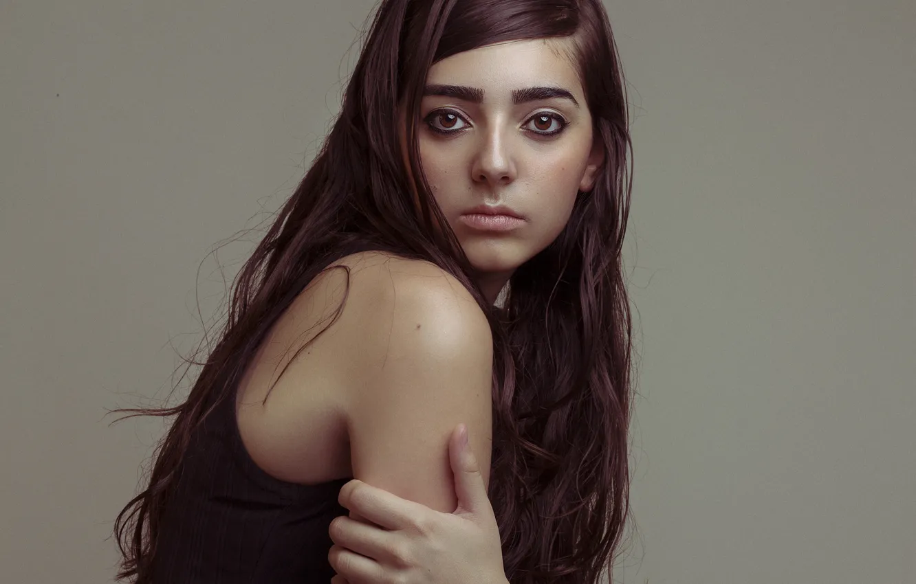 Photo wallpaper eyes, look, girl, face, background, hair, shoulders