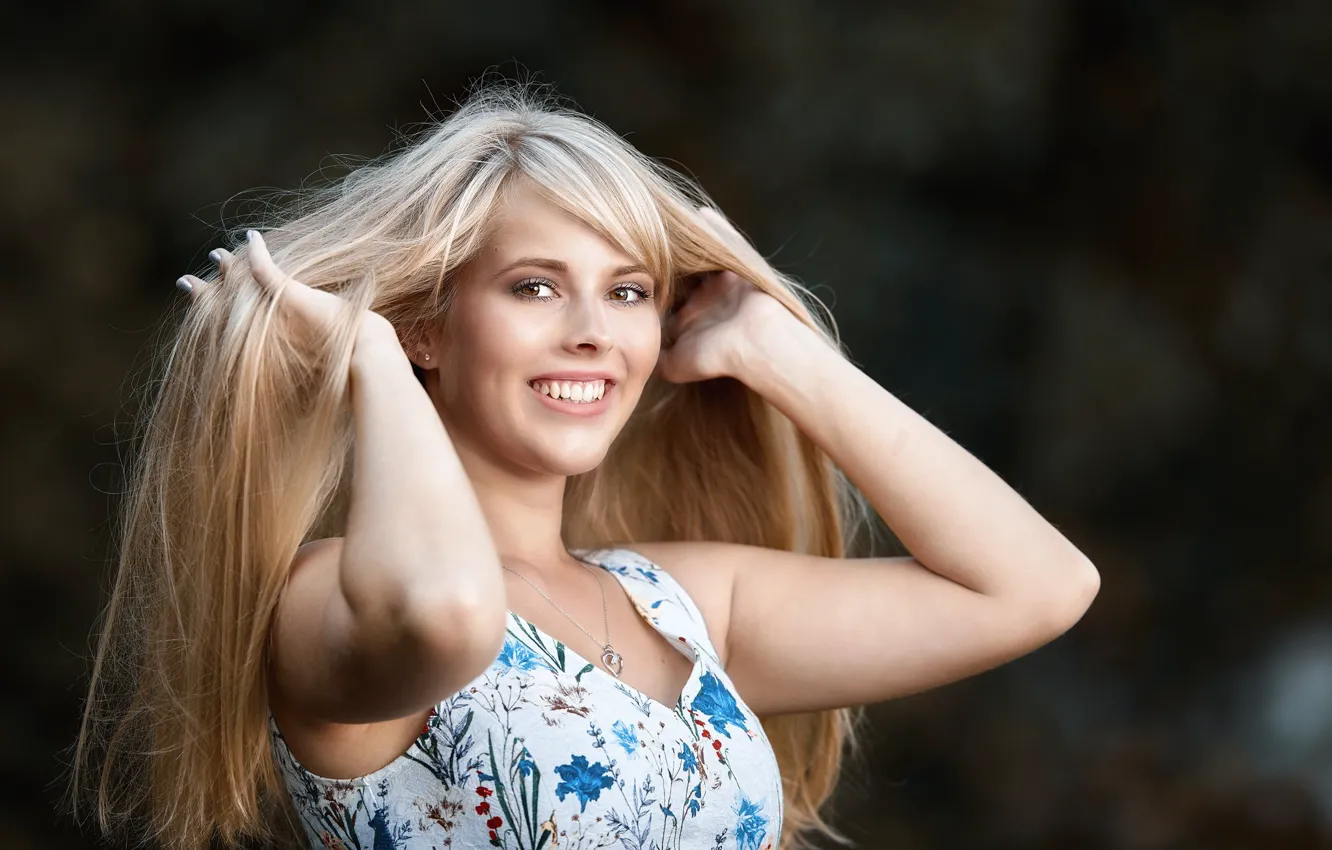 Photo wallpaper girl, smile, portrait, Dita