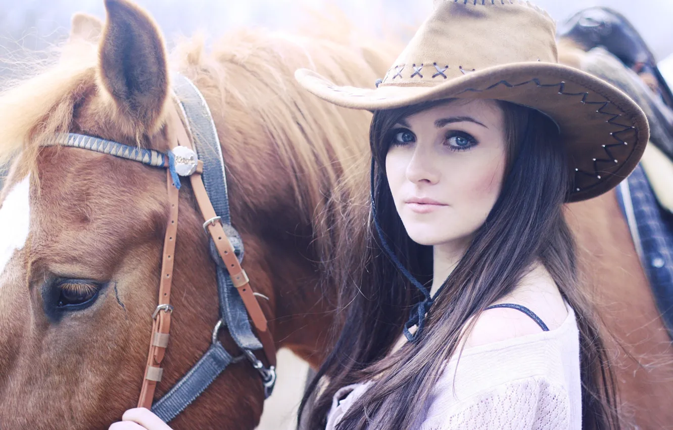 Photo wallpaper horse, hat, Brunette, beautiful eyes.