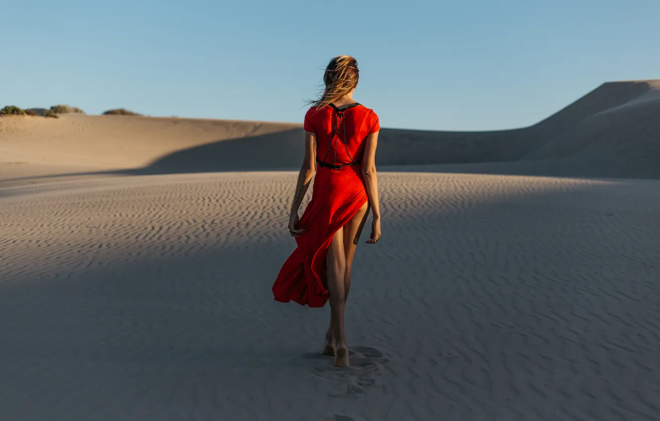 Photo wallpaper sand, girl, red, dress