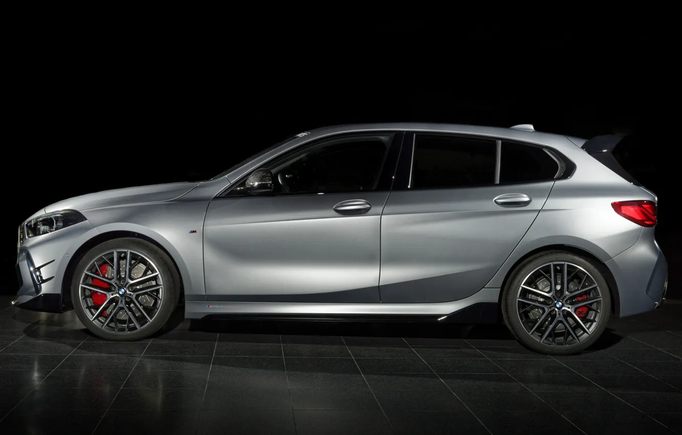 Photo wallpaper the view from the side, xDrive, Performance Parts, BMW M135i