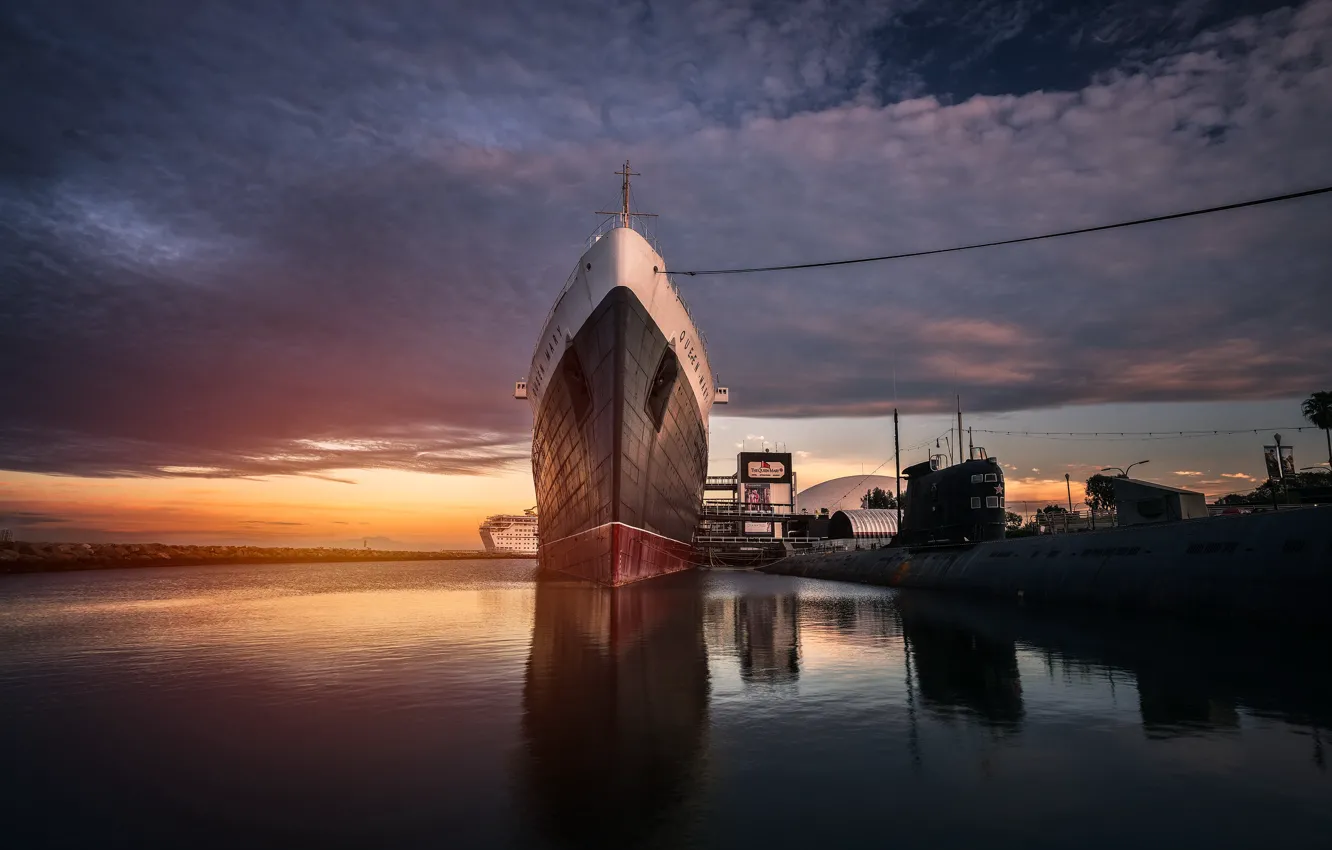 Photo wallpaper Long Beach, Queen Mary, ship, ghost ship