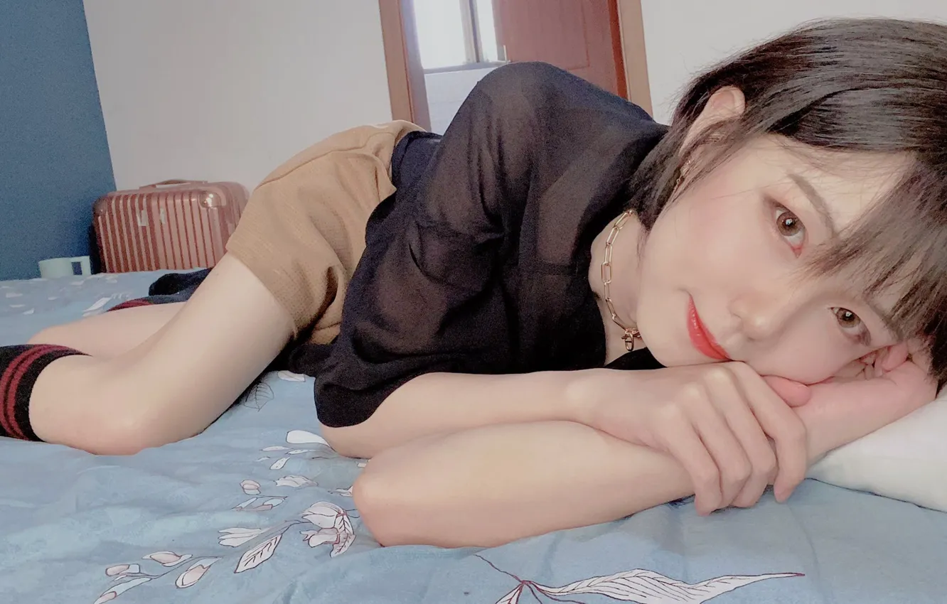 Photo wallpaper red, girl, smile, beauty, lips, Lady, japanese, socks