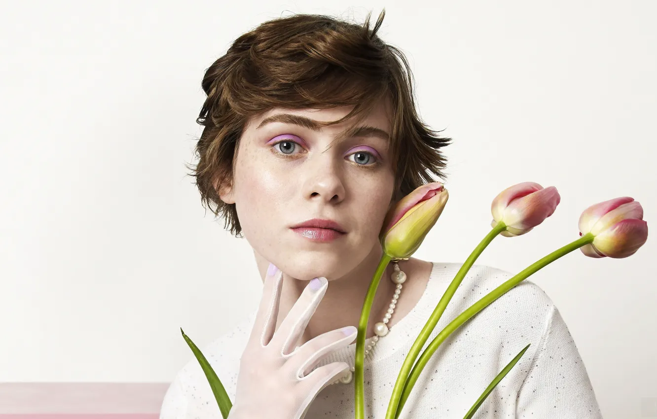 Photo wallpaper flowers, face, makeup, actress, hairstyle, gloves, beads, beautiful