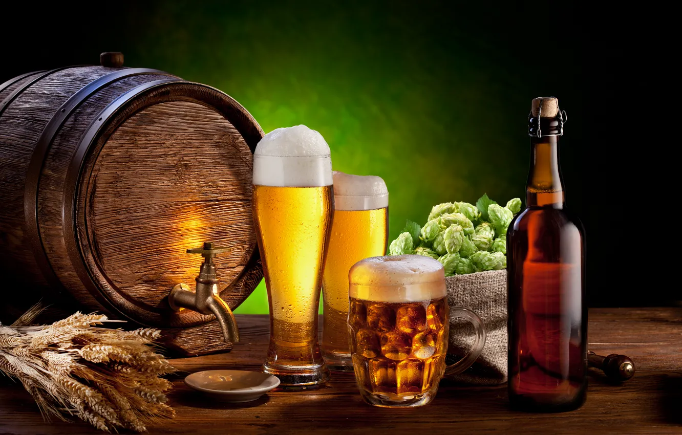 Photo wallpaper foam, glass, table, bottle, beer, mug, ears, barrel