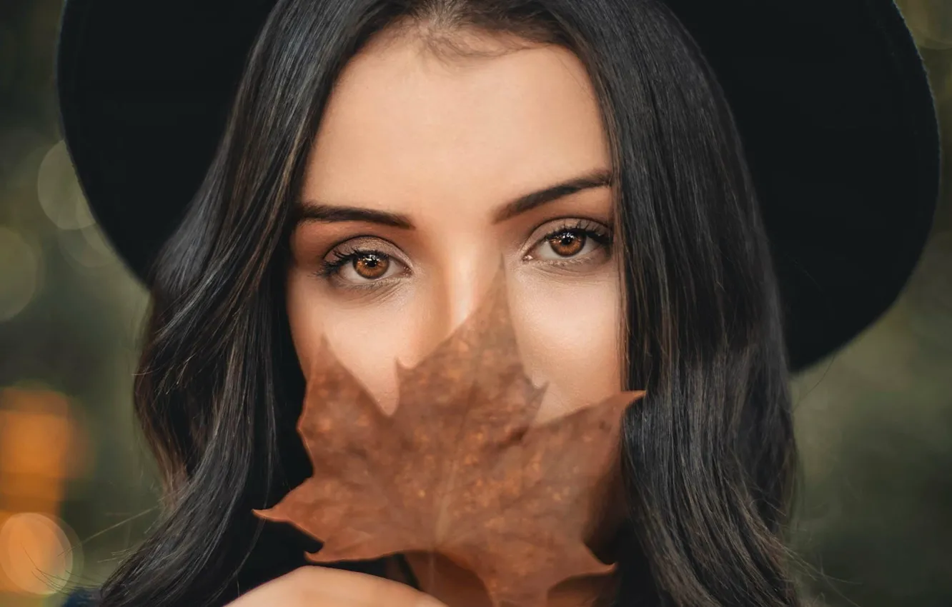 Photo wallpaper autumn, eyes, look, girl, sheet, mood, Renato Abati