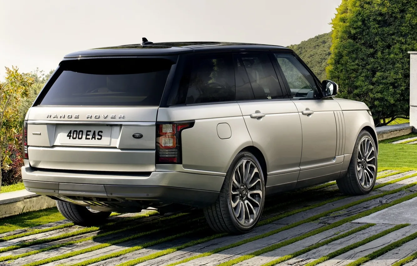 Photo wallpaper grass, background, silver, jeep, SUV, Land Rover, Range Rover, rear view