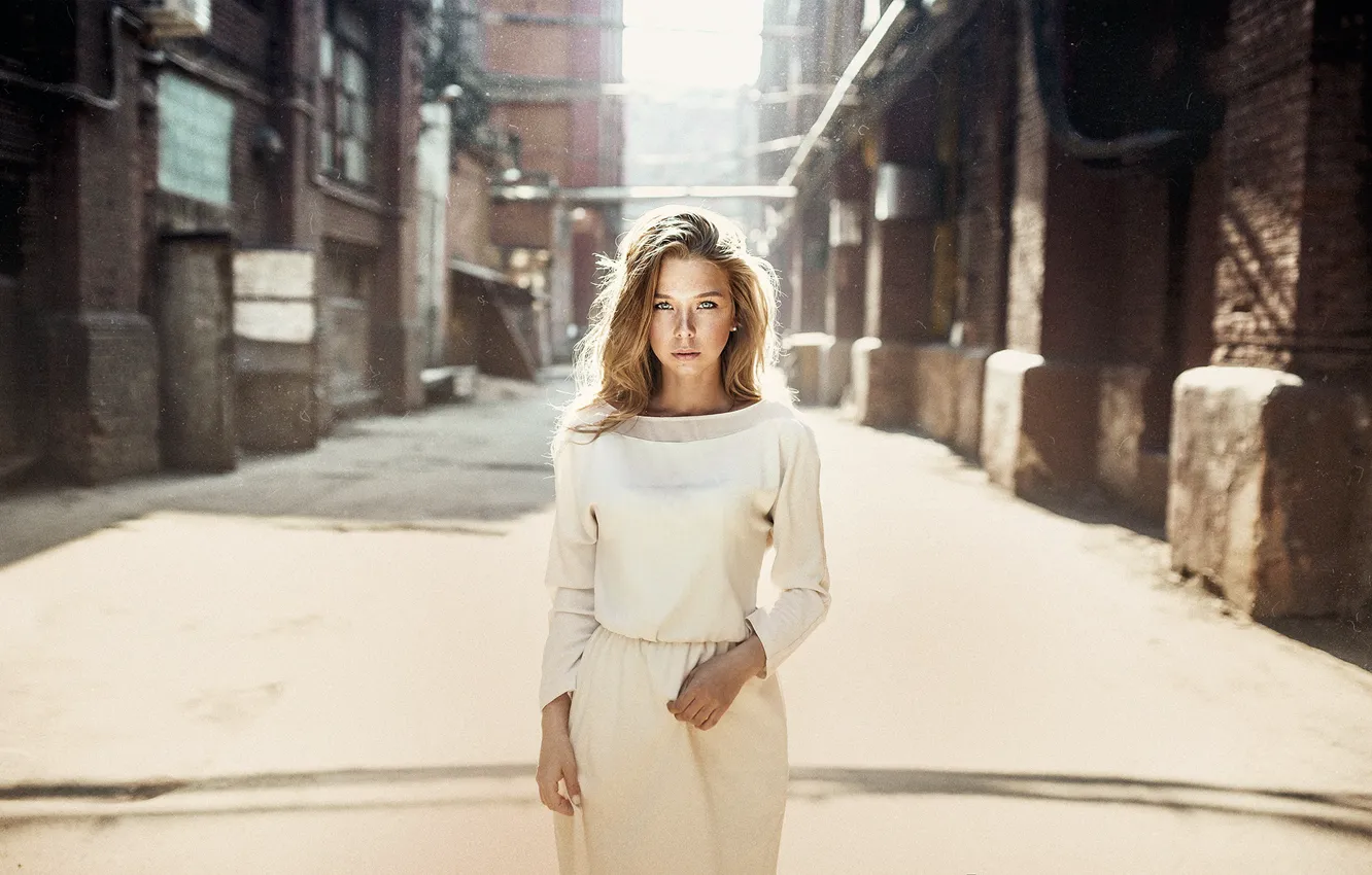 Photo wallpaper dress, freckles, filter, photo filter, Nikolay Tikhomirov, the girl walks around the city