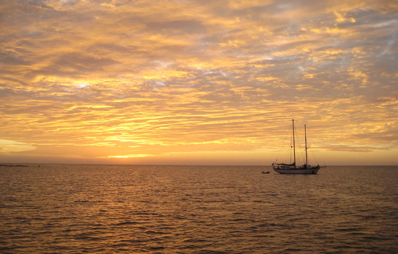 Photo wallpaper the ocean, sailboat, the evening