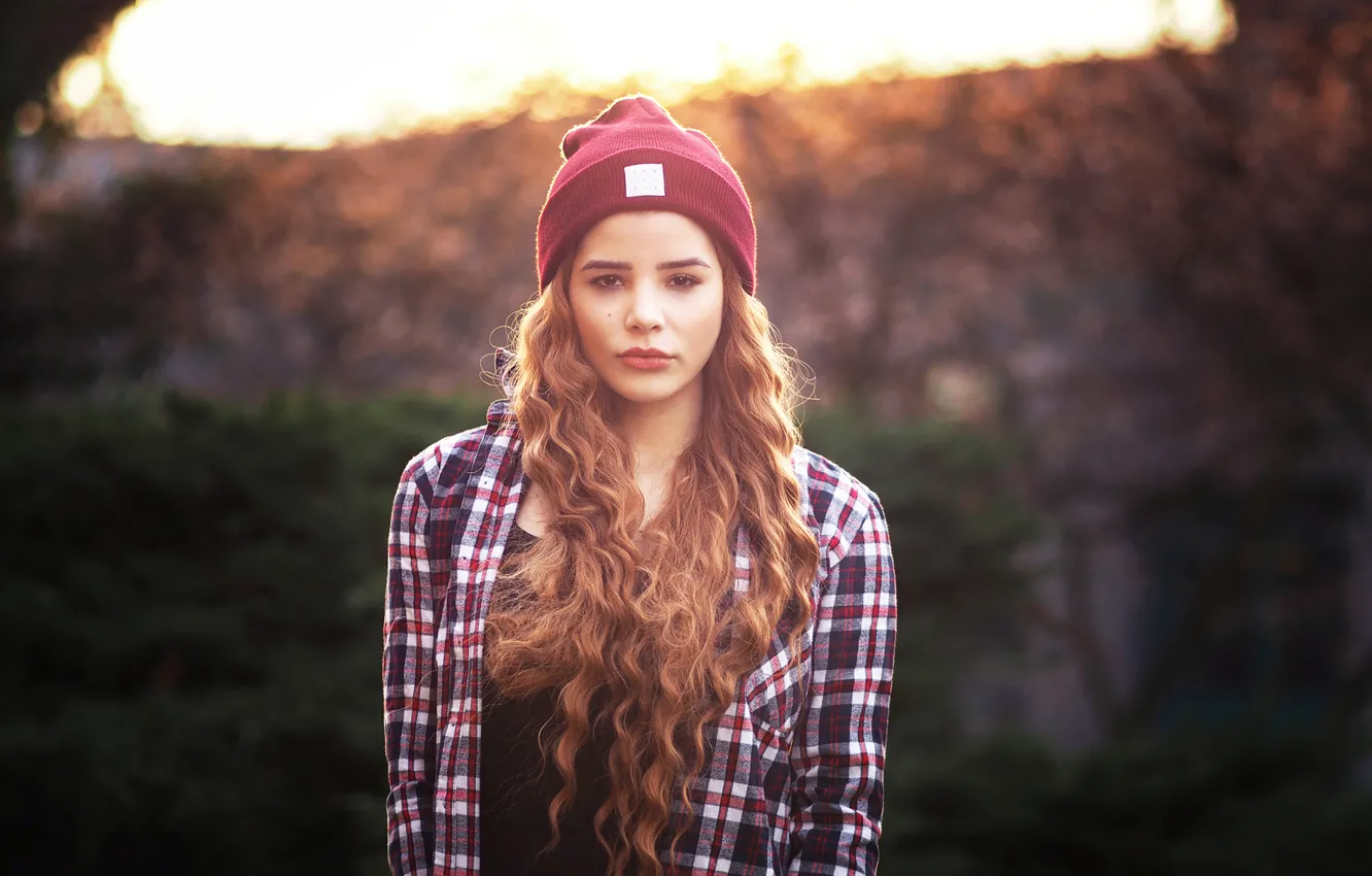 Photo wallpaper light, model, hat, hair, Girl, shirt, curls, long