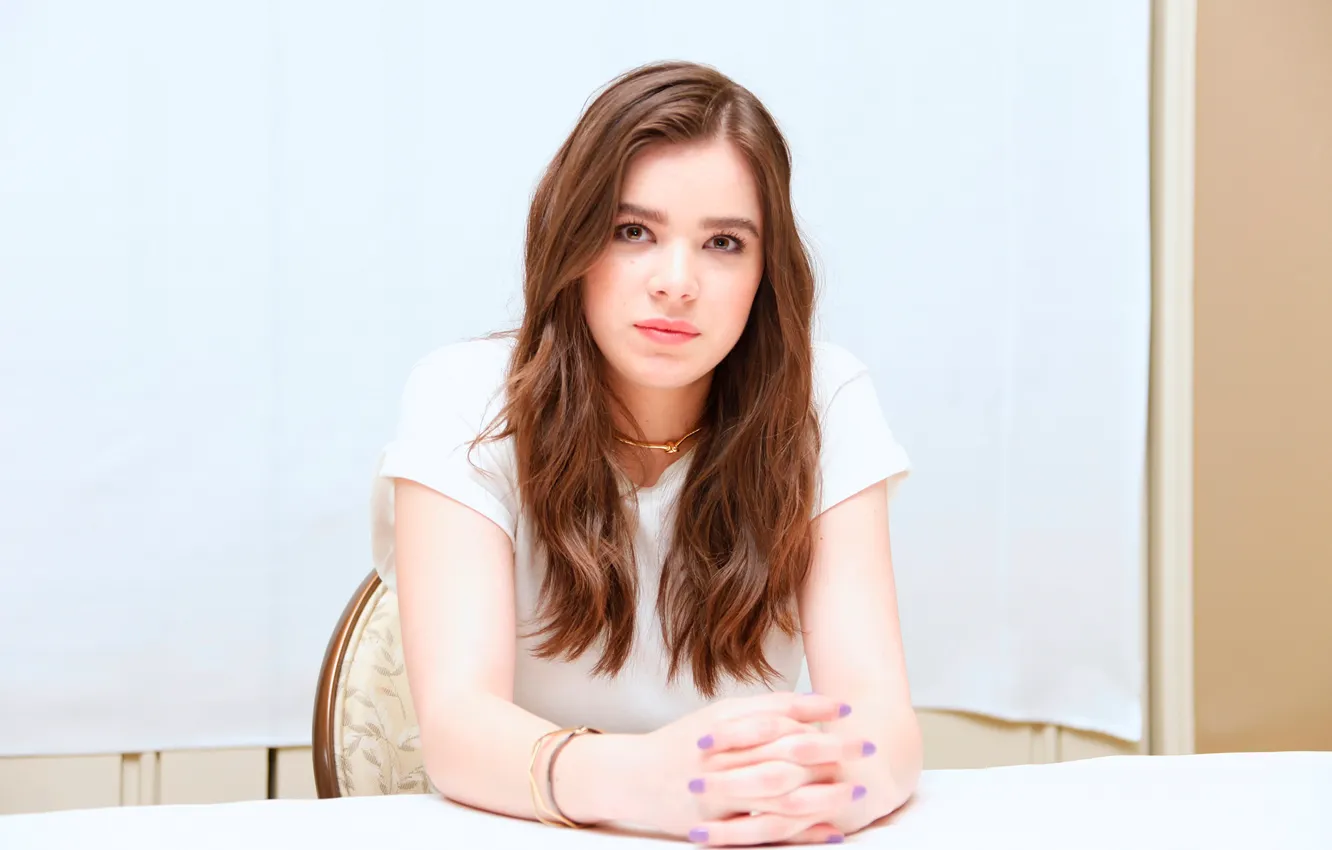 Photo wallpaper press conference, Pitch Perfect-2, Perfect voice-2, Haley Steinfeld