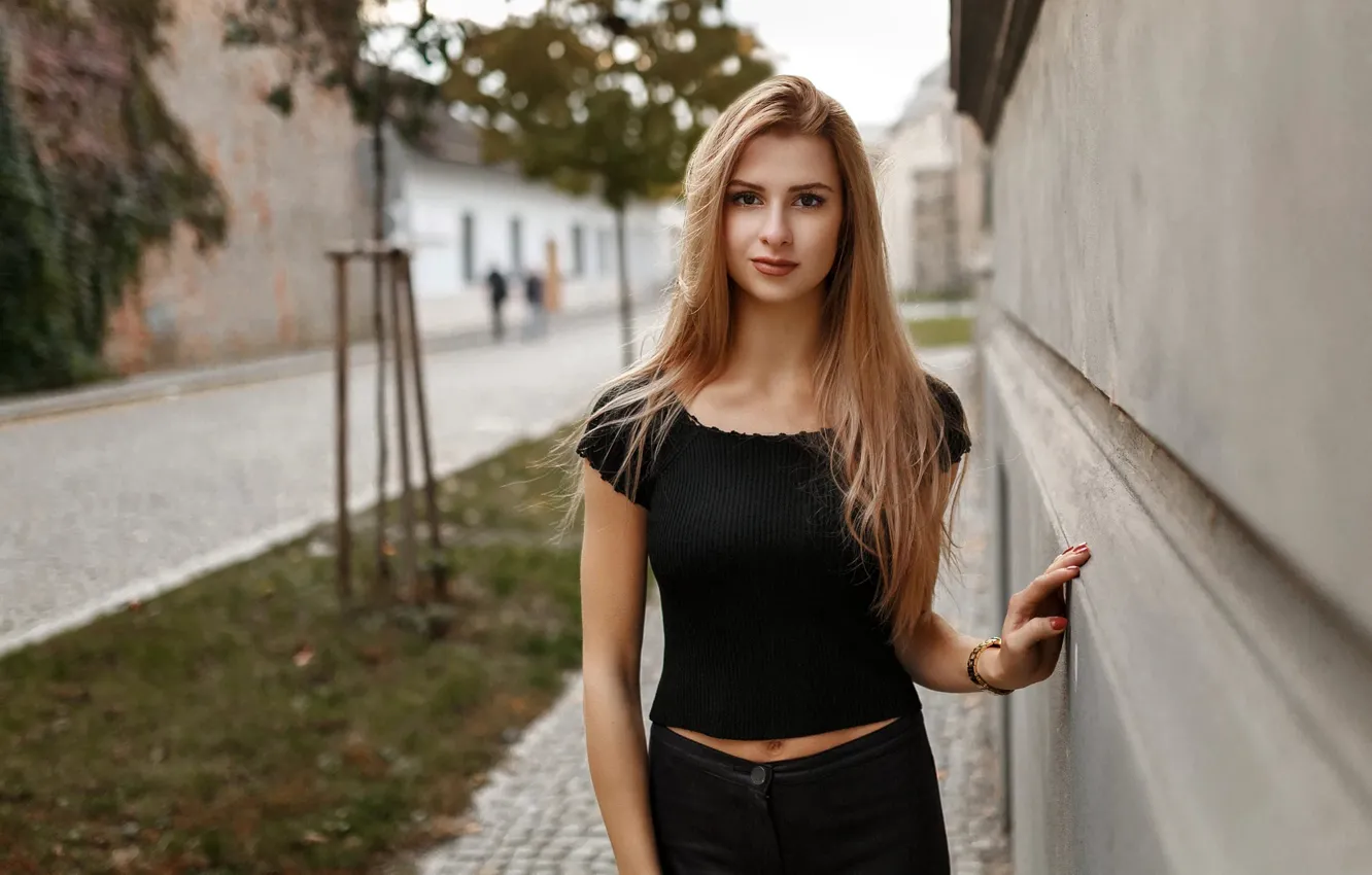 Photo wallpaper road, look, the city, pose, street, model, portrait, makeup