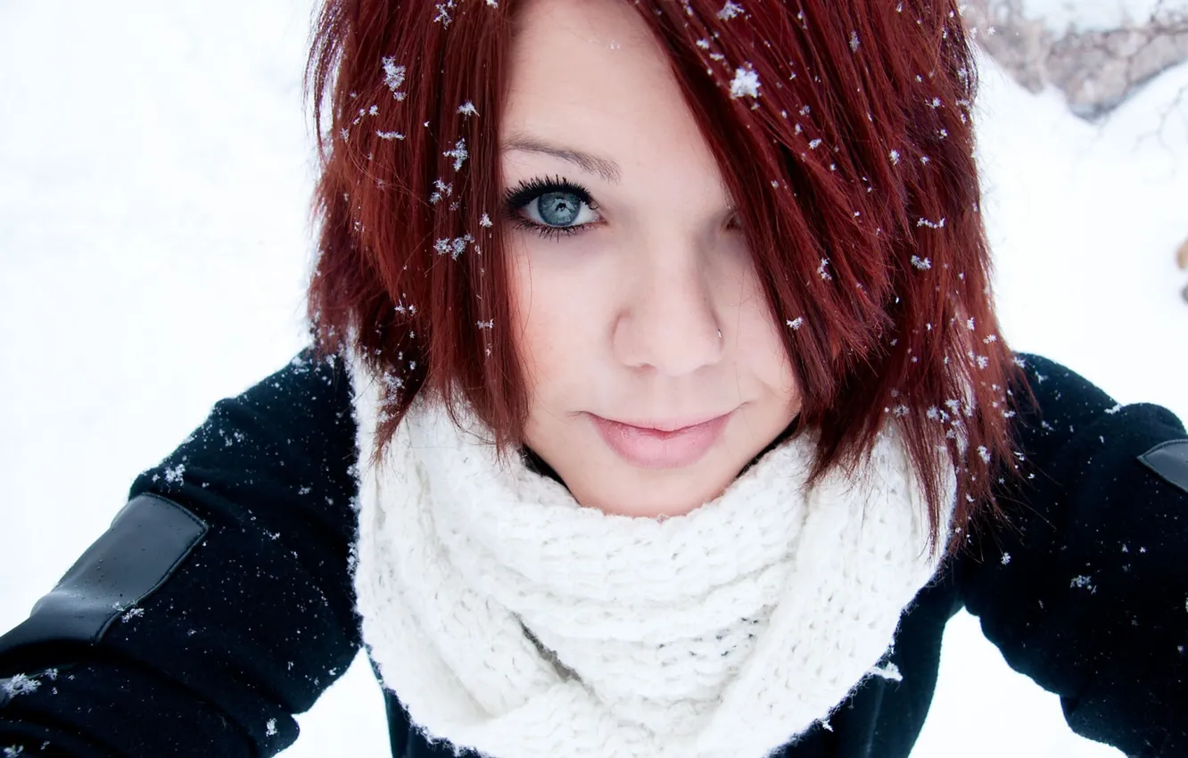 Photo wallpaper snowflakes, smile, scarf